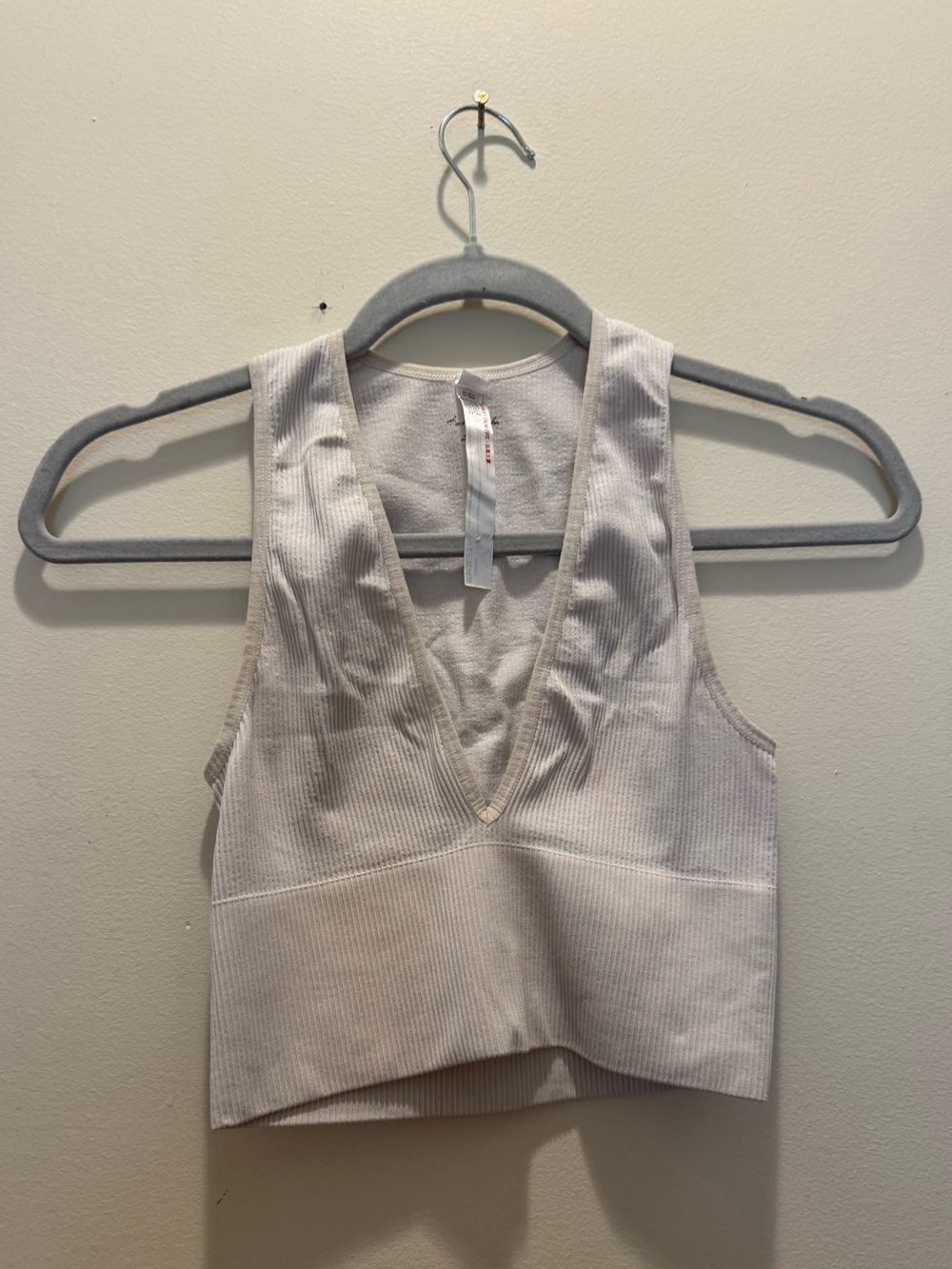 Urban Outfitters Ribbed V-Neck Crop Tank Top - Off-White